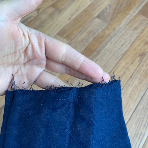 Like new Tommy Hilfiger crop top - Picture 5 of 5